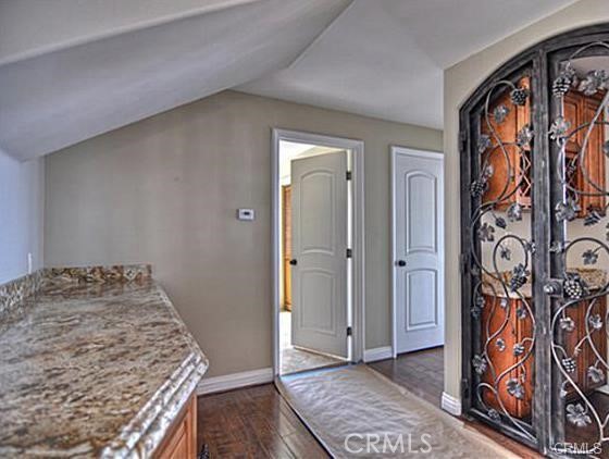 Detail Gallery Image 10 of 26 For 621 Loretta Dr, Laguna Beach,  CA 92651 - 5 Beds | 4/1 Baths