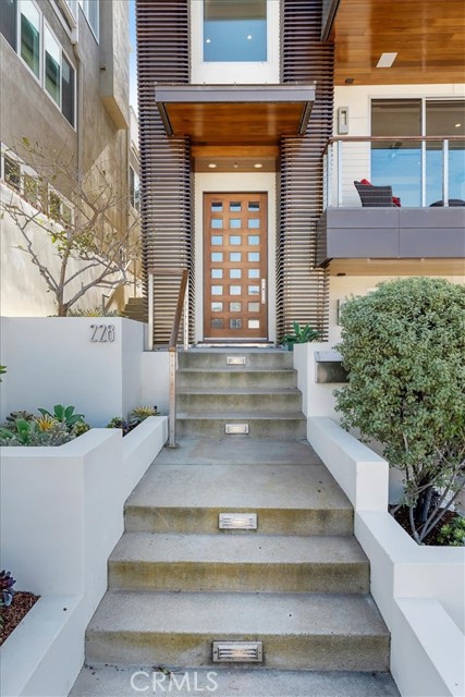 Detail Gallery Image 66 of 75 For 228 31st St, Manhattan Beach,  CA 90266 - 4 Beds | 3/2 Baths