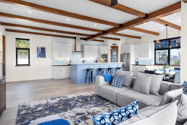 1032 6th, Hermosa Beach, California 90254, 4 Bedrooms Bedrooms, ,3 BathroomsBathrooms,Residential,Sold,6th,SB22136354