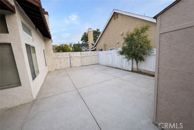 Detail Gallery Image 6 of 9 For 2036 Cherrytree Dr, Perris,  CA 92571 - 3 Beds | 2/1 Baths