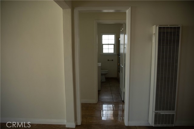 Detail Gallery Image 13 of 51 For 9726 Kauffman Ave, South Gate,  CA 91355 - 2 Beds | 1 Baths