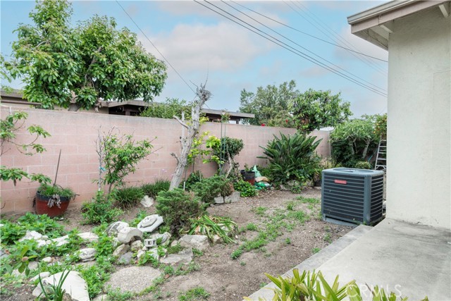 Detail Gallery Image 22 of 24 For 16928 S Raymond Pl, Gardena,  CA 90247 - 3 Beds | 2 Baths