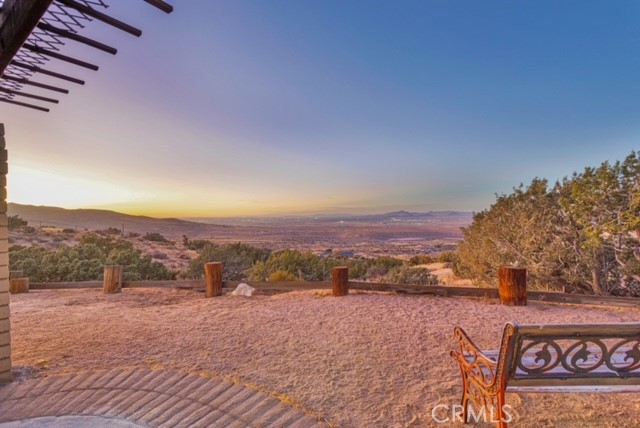 Detail Gallery Image 31 of 53 For 25624 Castlerock Rd, Apple Valley,  CA 92308 - 3 Beds | 2 Baths