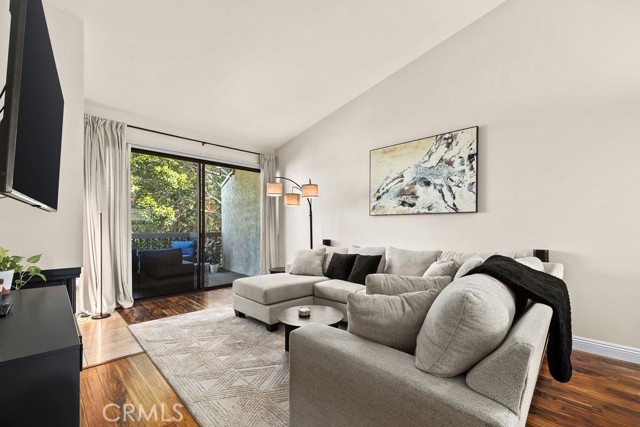 Image 5 of 35 For 2522 Macarthur