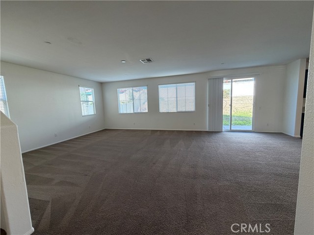 Detail Gallery Image 8 of 20 For 27828 Sand Dollar Way, Moreno Valley,  CA 92555 - 4 Beds | 2/1 Baths