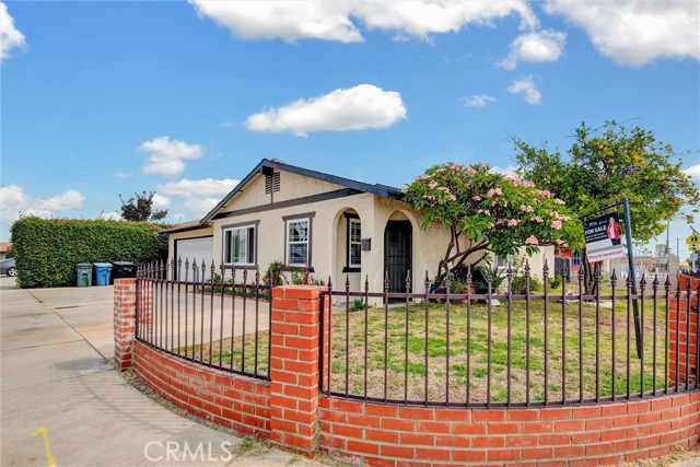 7311 Clarkson Avenue, Cudahy CA: https://media.crmls.org/medias/82275da7-f799-431f-998a-c4d2b9584063.jpg