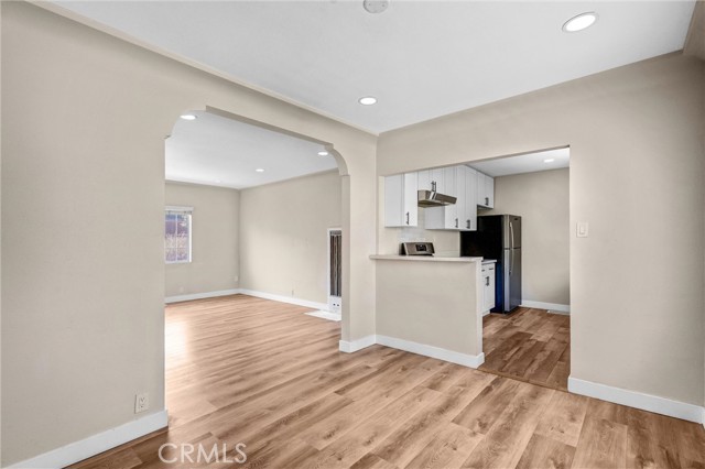 1861 S Redondo Boulevard, Los Angeles CA: https://media.crmls.org/medias/82276be2-a77c-488d-8eb9-84a512f4150c.jpg