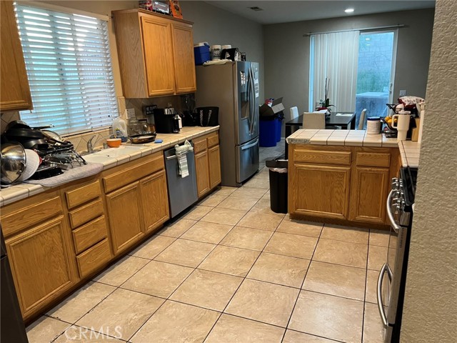 Detail Gallery Image 17 of 24 For 36377 Capri, Winchester,  CA 92596 - 4 Beds | 2/1 Baths