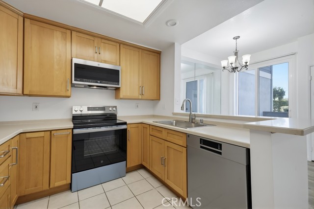 Detail Gallery Image 7 of 11 For 115 Remington, Irvine,  CA 92620 - 2 Beds | 2/1 Baths