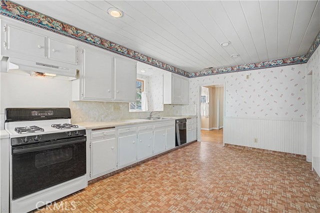 Detail Gallery Image 10 of 46 For 2125 Manhattan, Hermosa Beach,  CA 90254 - 4 Beds | 3 Baths