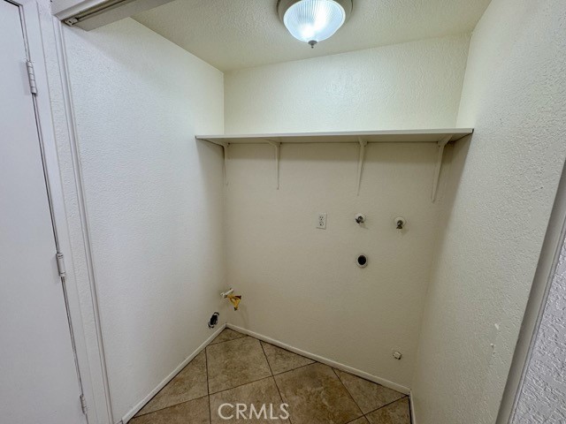 https://media.crmls.org/medias/82286cc4-ad45-4bb1-a085-7c44ca4a154a.jpg?preset=X-Large