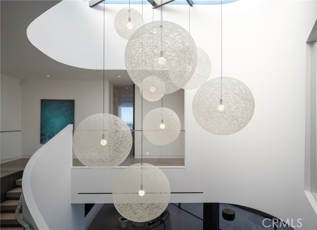 3 The Point, Coronado CA: https://media.crmls.org/medias/82289f42-f31d-4177-a442-6035ecf3e06d.jpg
