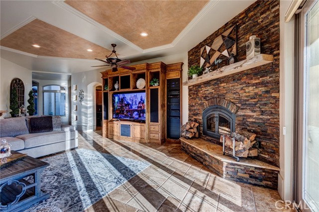 Detail Gallery Image 34 of 75 For 12260 Desert Rose Way, Oak Hills,  CA 92344 - 4 Beds | 4/1 Baths