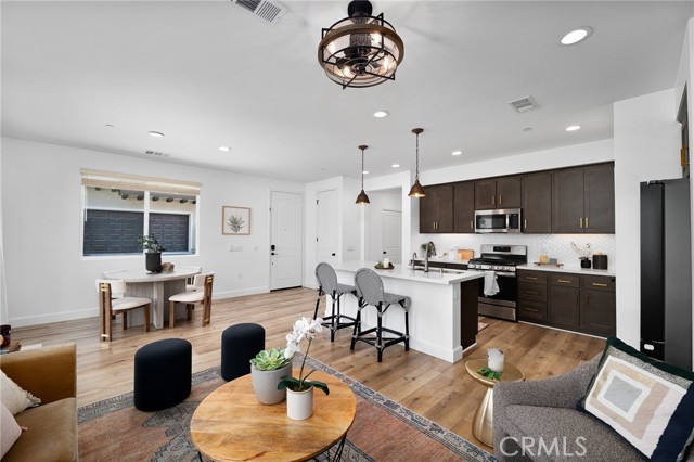 Detail Gallery Image 11 of 37 For 39438 Corvina, Temecula,  CA 92591 - 4 Beds | 2/1 Baths