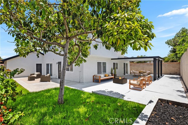 3614 S Olive Street, Santa Ana CA: https://media.crmls.org/medias/822b8fca-ce93-4ee4-922d-ae30b11916a7.jpg