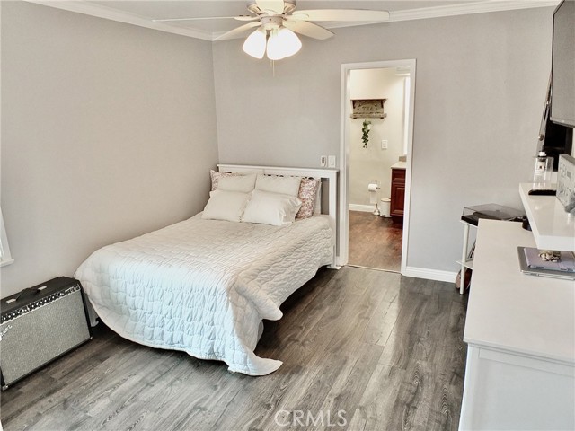 4513 N Paramount Boulevard, Lakewood CA: https://media.crmls.org/medias/822beb44-72d6-4e6b-a558-4965e121e415.jpg