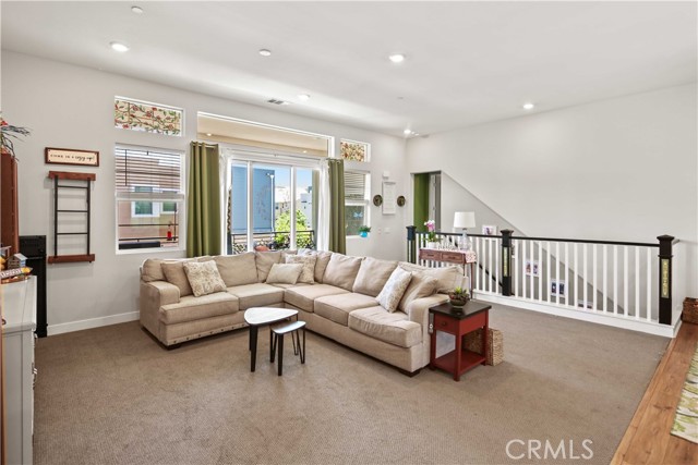 Detail Gallery Image 5 of 28 For 26957 Winding Trail Ct, Valencia,  CA 91381 - 3 Beds | 2 Baths