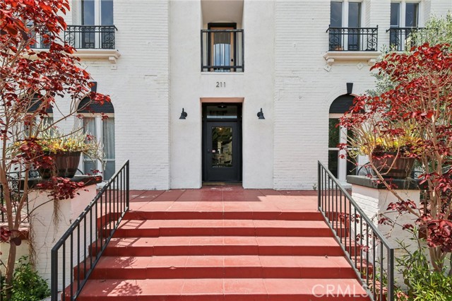 Detail Gallery Image 13 of 32 For 211 S Berendo St #7,  Los Angeles,  CA 90004 - 1 Beds | 1 Baths