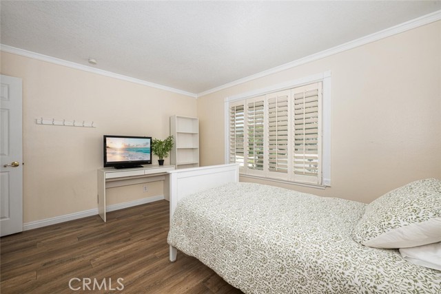 Image 28 of 55 For 590 Espanita