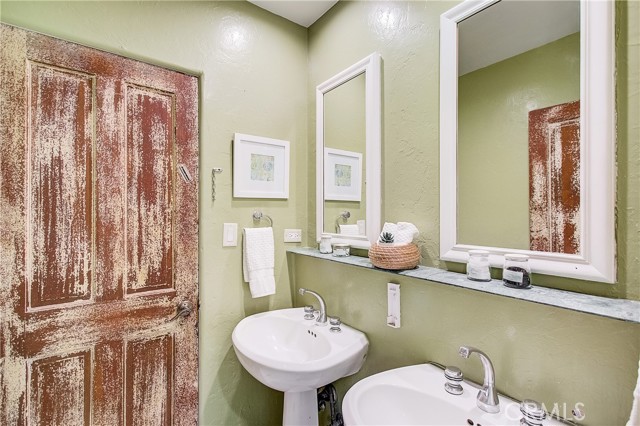 27 Misty Acres Road, Rolling Hills Estates, California 90274, 4 Bedrooms Bedrooms, ,3 BathroomsBathrooms,Residential,Sold,Misty Acres,SB21246271
