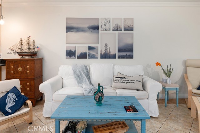 565 Esplanade, Redondo Beach, California 90277, 1 Bedroom Bedrooms, ,Residential,Sold,Esplanade,SB21248131