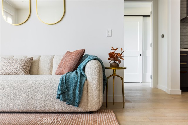 Detail Gallery Image 6 of 34 For 1333 S Orange Grove Ave #109,  Los Angeles,  CA 90019 - 2 Beds | 2 Baths