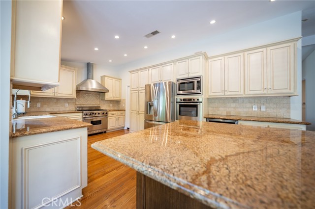 Detail Gallery Image 19 of 46 For 18337 Chatham Ln, Porter Ranch,  CA 91326 - 4 Beds | 2/1 Baths