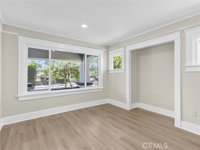 410 S Ford Boulevard, Los Angeles CA: https://media.crmls.org/medias/82302041-a234-4f16-aa8f-02a24bf63c92.jpg