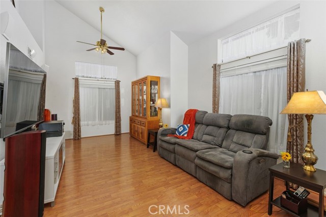 43025 Corte Salamanca, Temecula CA: https://media.crmls.org/medias/823036c1-daa8-4933-9483-f3a05b801e1a.jpg
