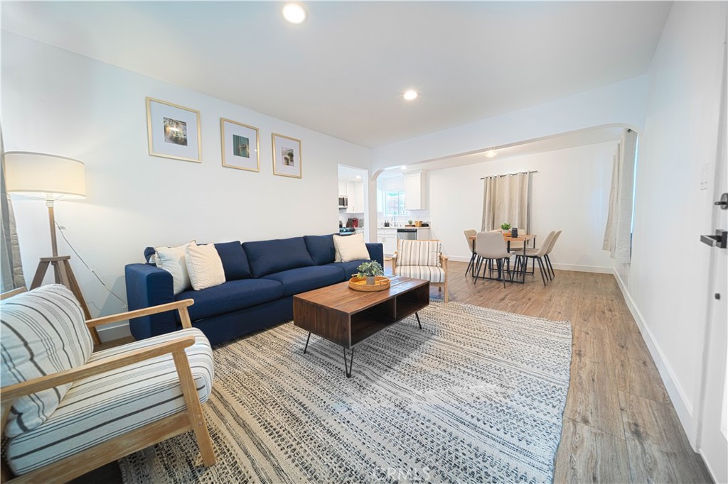 MLS #SR25065812 img 1