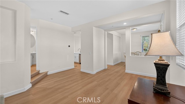 Detail Gallery Image 9 of 61 For 35 Garrison Loop, Ladera Ranch,  CA 92694 - 3 Beds | 2/1 Baths