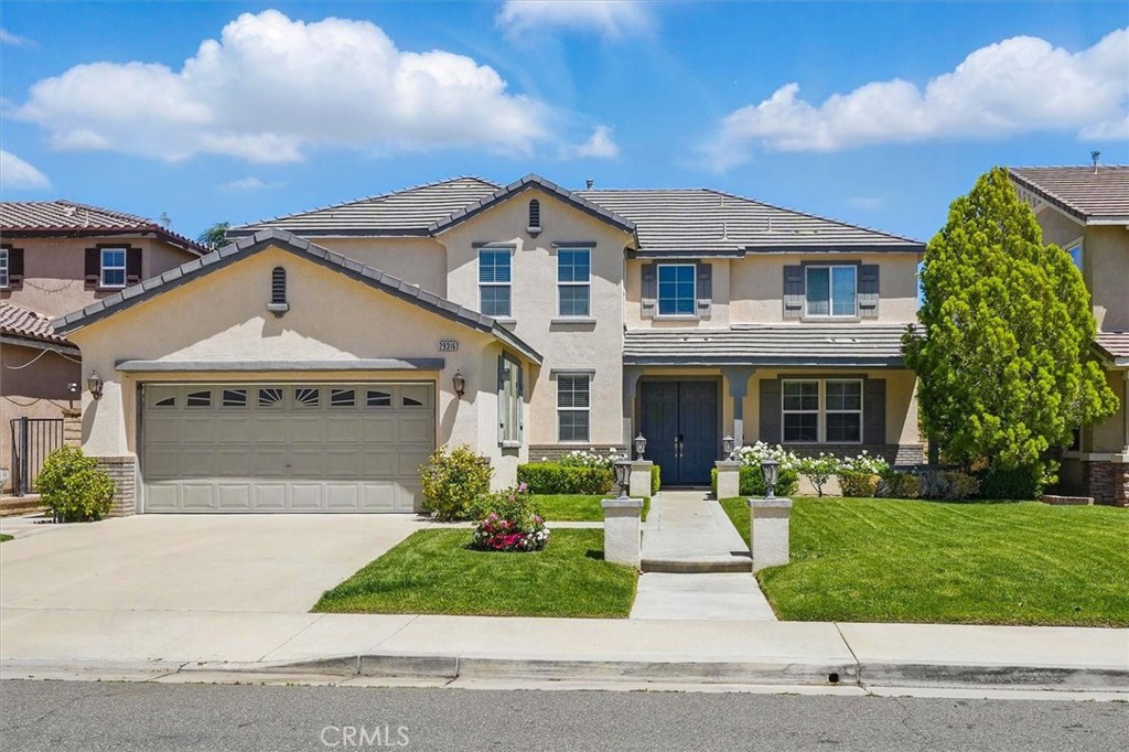 Come see this elegant and classy home and fall in love with the views. This gorgeous home is in the Huntington neighborhood in Tesoro de Valle and is move in ready. There are nice views from multiple rooms such as the formal living and dining room and a beautiful kitchen with island and a  walk-in pantry.  There is also a downstairs room that could be used as an office or guest room (currently no closet).  The Main bedroom upstairs has a large double door entrance, walk in closet and an en suite bathroom.  An indoor Laundry Room is located upstairs with the remaining bedrooms as well. The Tesoro neighborhood has resort amenities which include a Recreation Center, swimming pools, private lake, tennis/sport courts and award winning schools. Located minutes from the 5 freeway and the Valencia Town Center Mall.