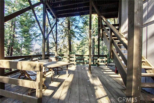 Lower deck