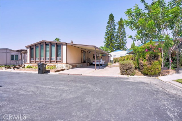 Detail Gallery Image 6 of 39 For 1919 W Coronet #128,  Anaheim,  CA 92801 - 2 Beds | 2 Baths