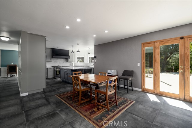 Detail Gallery Image 12 of 49 For 14395 Amorose, Lake Elsinore,  CA 92530 - 4 Beds | 3 Baths