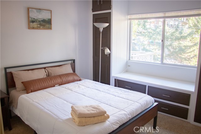 31583 Circle View Drive, Running Springs CA: https://media.crmls.org/medias/82337c27-78b6-455f-a52a-2faac7e14f55.jpg