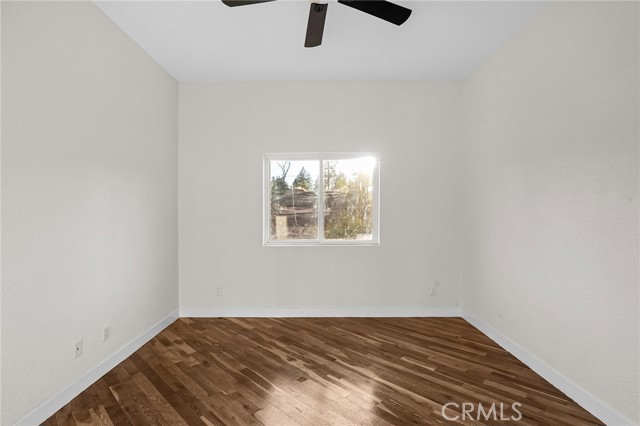5000 Malibu Drive, Paradise CA: https://media.crmls.org/medias/823464c1-3c2e-4899-b2d6-0594db91b934.jpg