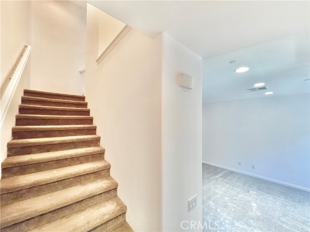 Detail Gallery Image 16 of 17 For 144 Capricorn, Irvine,  CA 92618 - 3 Beds | 3/1 Baths