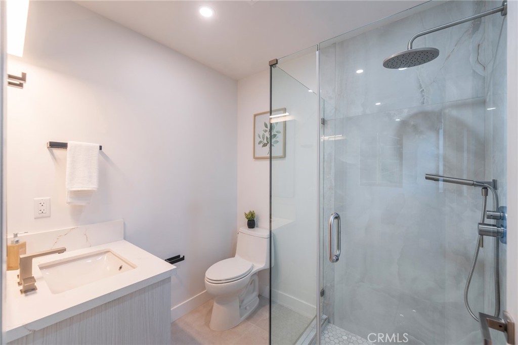 MLS #OC25269306 image #23