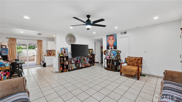 Detail Gallery Image 6 of 45 For 2926 W La Verne, Santa Ana,  CA 92704 - 3 Beds | 2 Baths