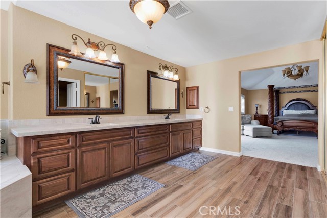 Detail Gallery Image 33 of 60 For 13880 Driftwood Dr, Victorville,  CA 92395 - 4 Beds | 3 Baths