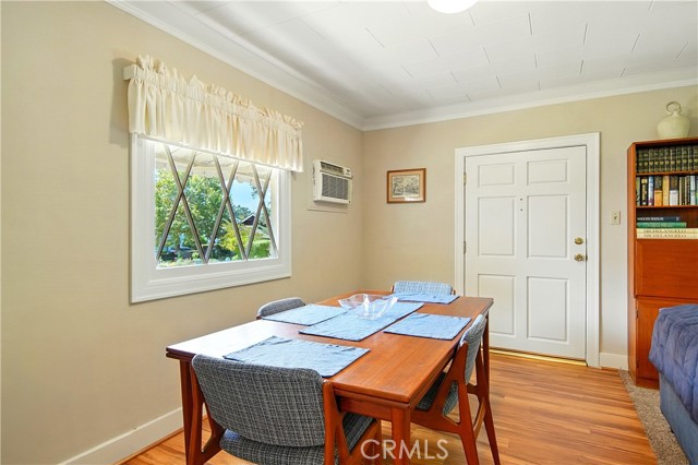 438 N Pasadena Avenue, Glendora CA: https://media.crmls.org/medias/8237d779-a43a-460c-8bb1-690bc778aa46.jpg