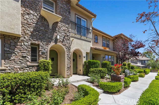 28476 Herrera Street, Valencia CA: https://media.crmls.org/medias/8237d99d-a0f3-49c4-b882-b22b854a4219.jpg