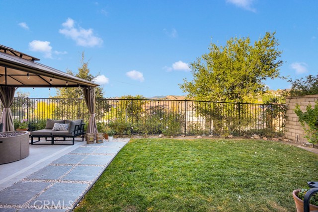 20022 Satsuma, Saugus CA: https://media.crmls.org/medias/82389e90-5da2-4a54-9e38-6df16975e502.jpg