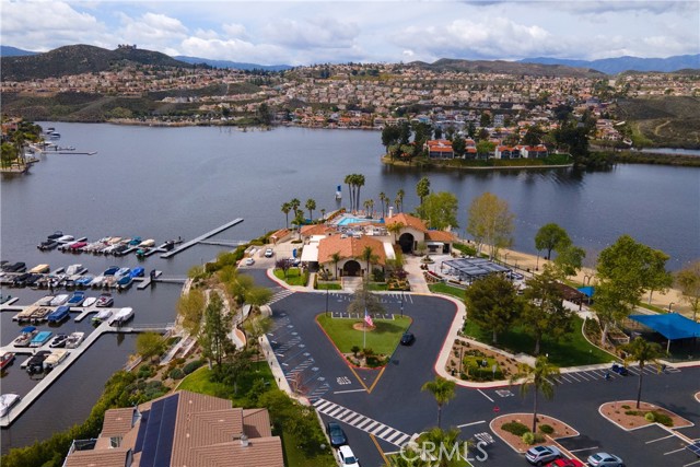 23849 Canyon Lake N Drive, Canyon Lake CA: https://media.crmls.org/medias/8238b27b-cf57-4e0e-81c3-86aca260741c.jpg