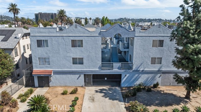 Detail Gallery Image 1 of 28 For 1002 N Edgemont St #9,  Los Angeles,  CA 90029 - 2 Beds | 2 Baths