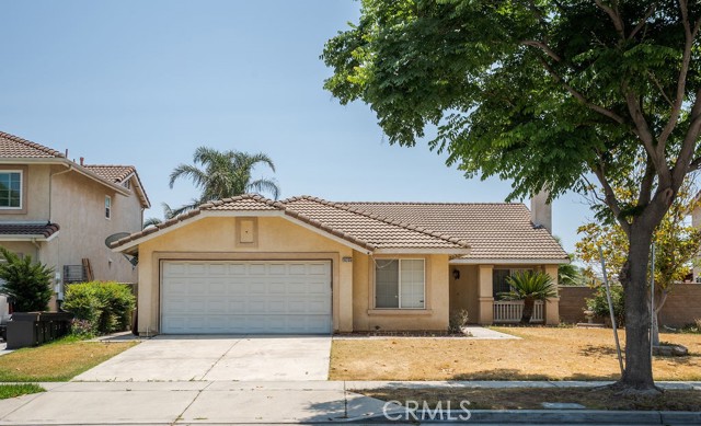 Detail Gallery Image 1 of 33 For 16205 Seville Ave, Fontana,  CA 92335 - 4 Beds | 2 Baths