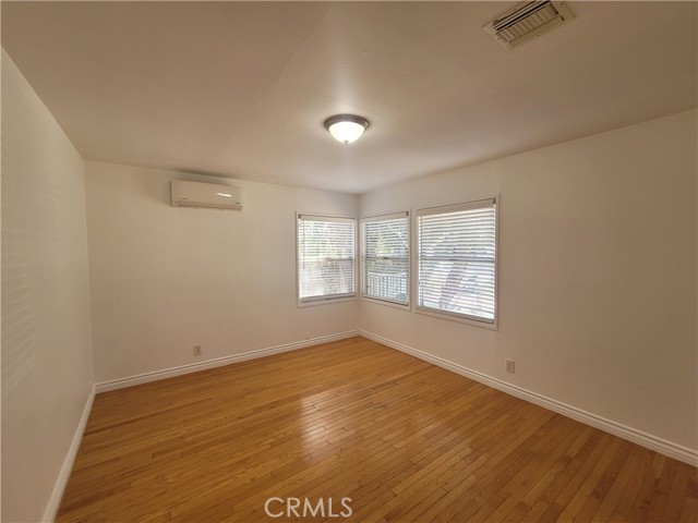 21912 Celes Street, Woodland Hills CA: https://media.crmls.org/medias/823968b7-a5b7-4acd-bd4d-df91ae1686e6.jpg