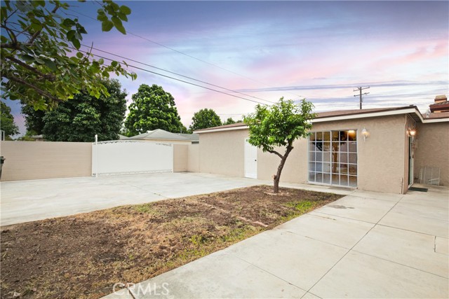 Image 34 of 45 For 9618 Samoline Avenue