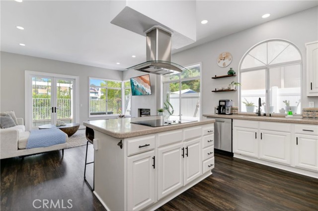 5160 Caminito Exquisito, San Diego CA: https://media.crmls.org/medias/8239fdde-a5bd-4d35-b271-4da6fb6c4f52.jpg